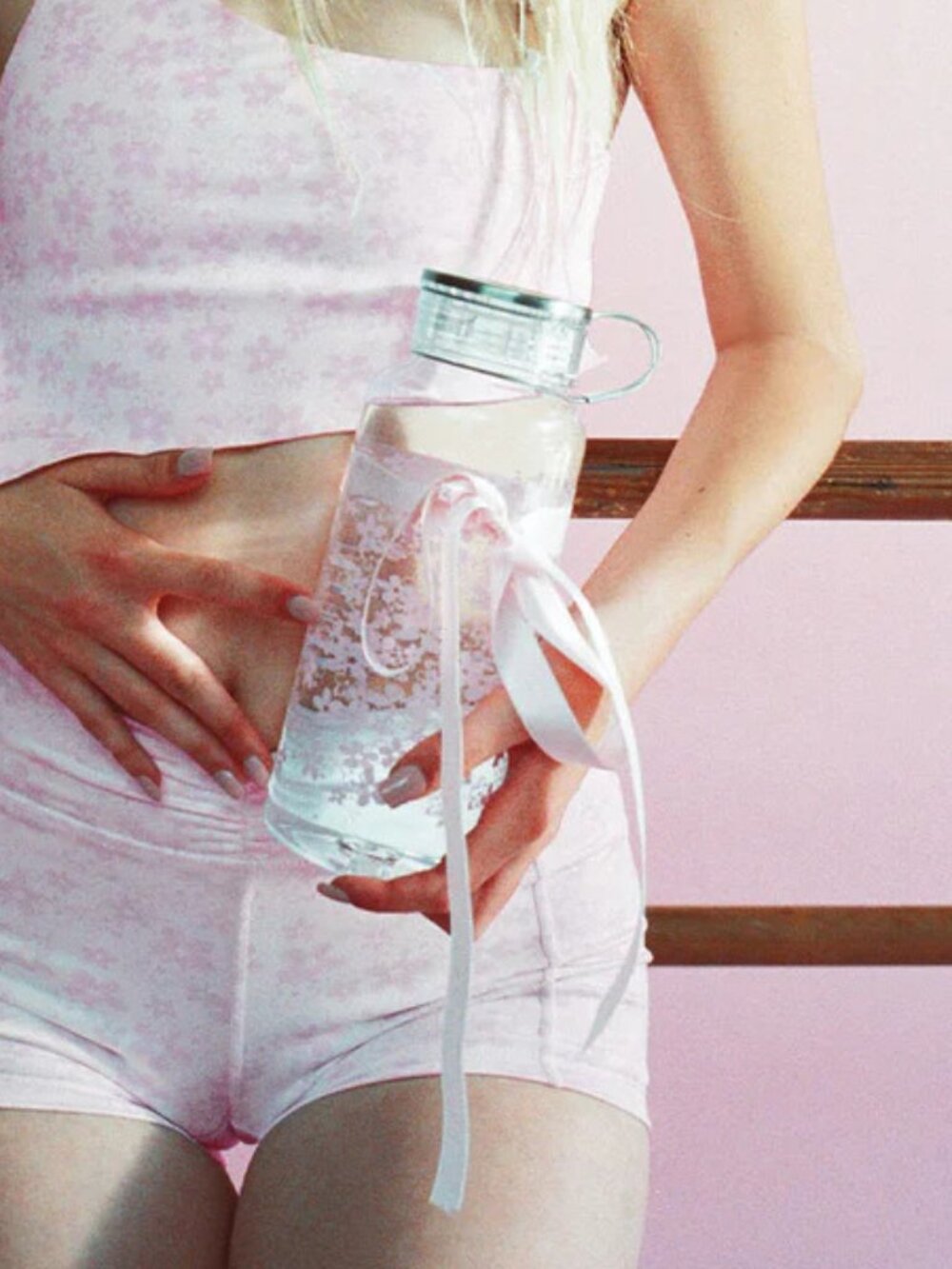 (ISO) Frankies Bikinis Upsy Daisy Waterbottle